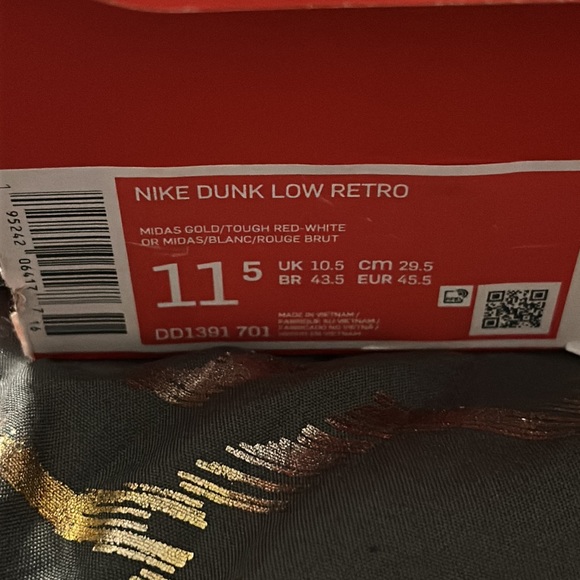 11.5 Dunks - Picture 2 of 3